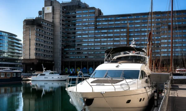 Luxury yacht private party charter on the Thames in London
